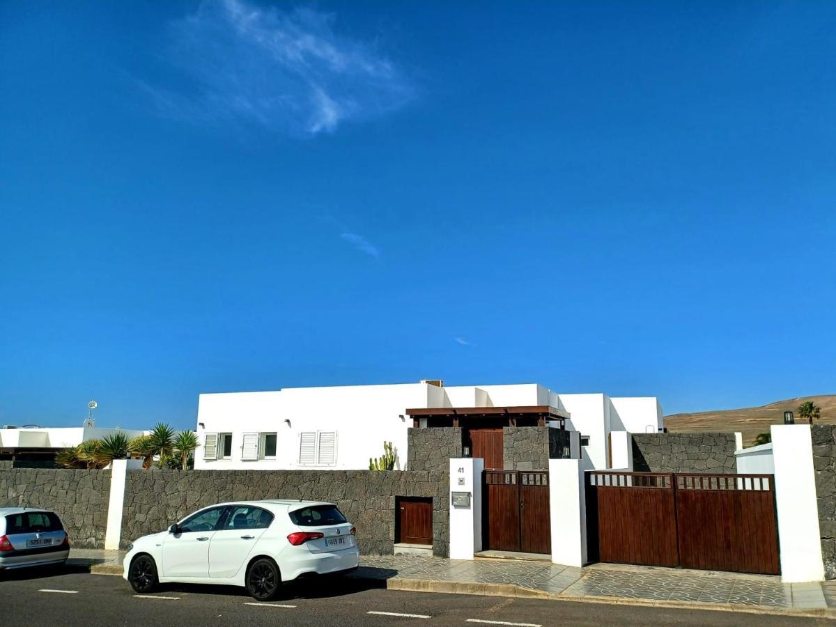 Villa Lanzarote Puerto Calero Exterior photo